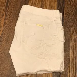 White Raw cut denim short with starfish artwork detail